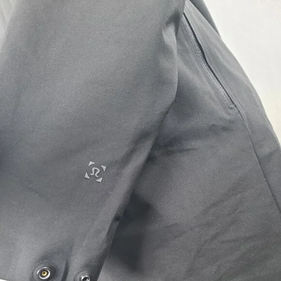 Lululemon Women's Black Rain Rebel Snap Closure Classic Rain Jacket Size M